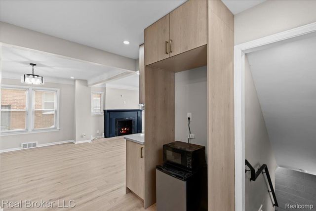 16853 Mansfield Street, Detroit, MI 48235