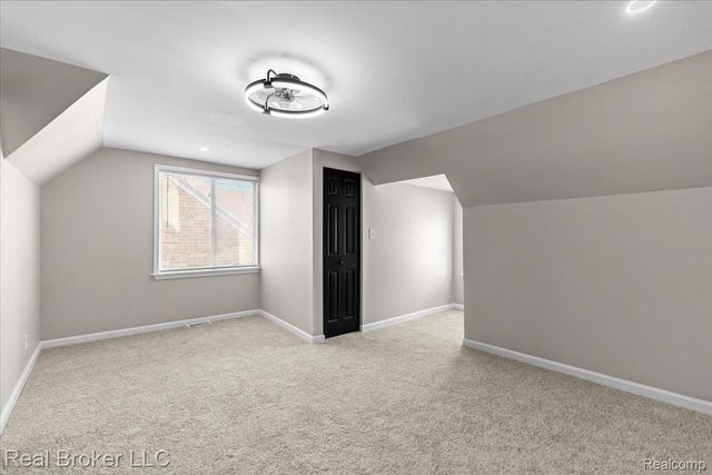 16853 Mansfield Street, Detroit, MI 48235