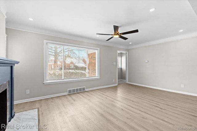 16853 Mansfield Street, Detroit, MI 48235