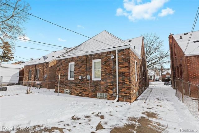 16853 Mansfield Street, Detroit, MI 48235