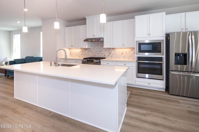 141 S Durham Drive 1121, Howell, NJ 07731