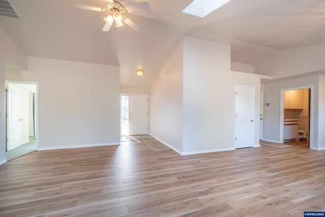 5405 NE Port Ln, Lincoln City, OR 97367