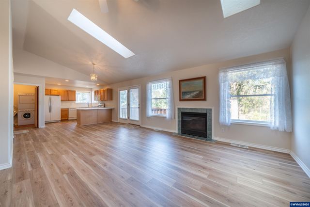 5405 NE Port Ln, Lincoln City, OR 97367