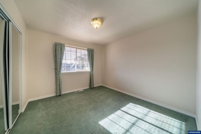 5405 NE Port Ln, Lincoln City, OR 97367