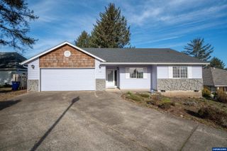 5405 NE Port Ln, Lincoln City, OR 97367