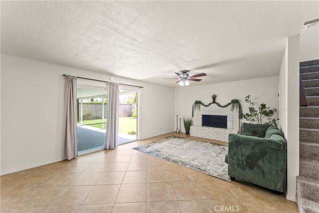 11724 Hollyview, La Mirada, CA 90638