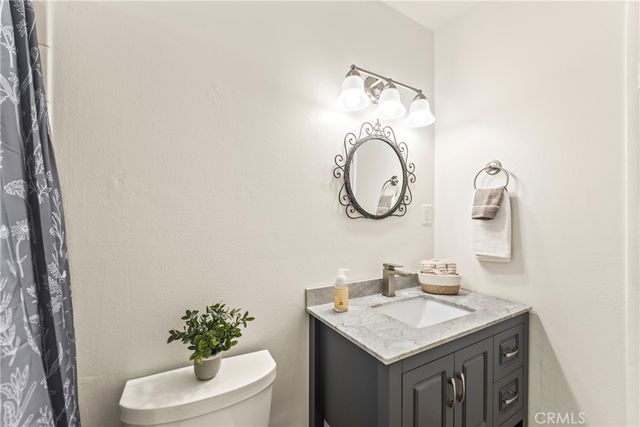11724 Hollyview, La Mirada, CA 90638