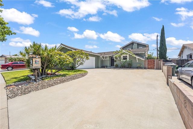 11724 Hollyview, La Mirada, CA 90638