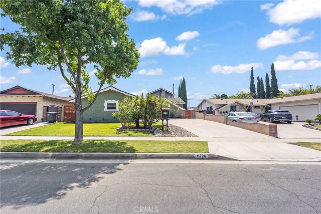 11724 Hollyview, La Mirada, CA 90638