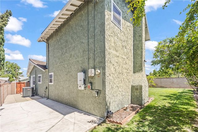 11724 Hollyview, La Mirada, CA 90638