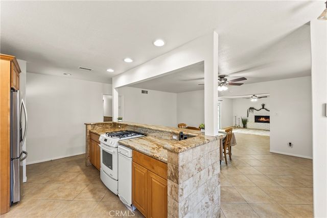 11724 Hollyview, La Mirada, CA 90638