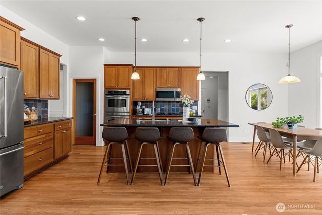 6806 95th Street Ct NW, Gig Harbor, WA 98332