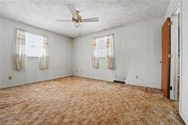 3369 Frye Bridge Road, Clemmons, NC 27012