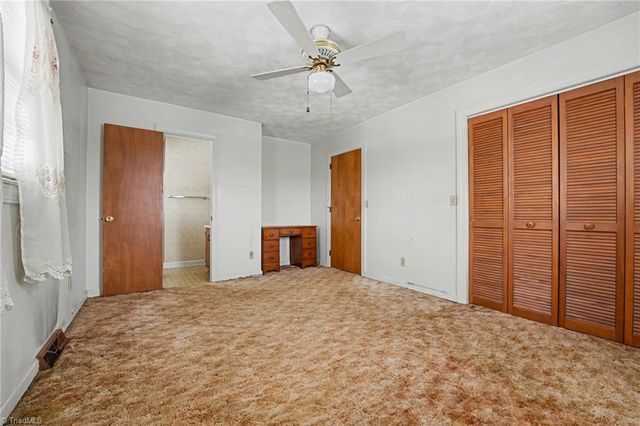 3369 Frye Bridge Road, Clemmons, NC 27012