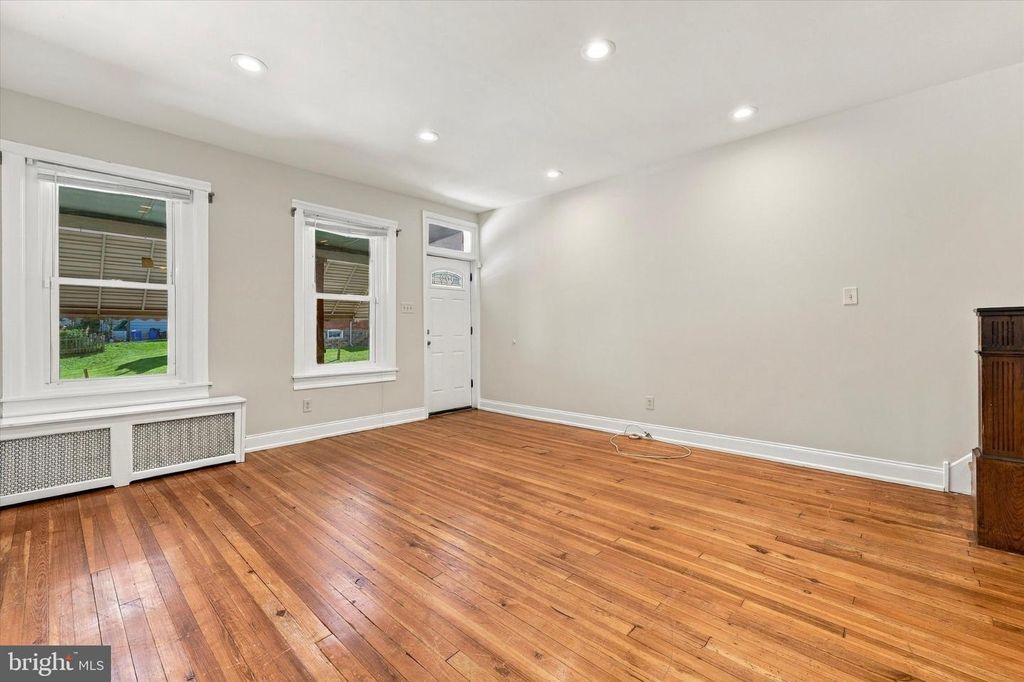514 MILL ST, BRIDGEPORT, PA 19405 — photo 4