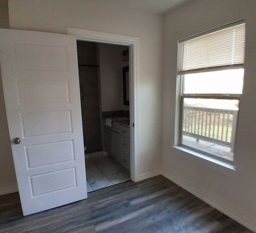 814 Chestnut Street, Bonham, TX 75418