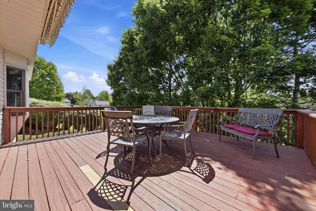 100 NOBLE DR, Downingtown, PA 19335