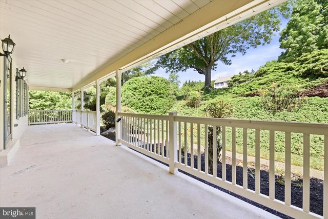 100 NOBLE DR, Downingtown, PA 19335