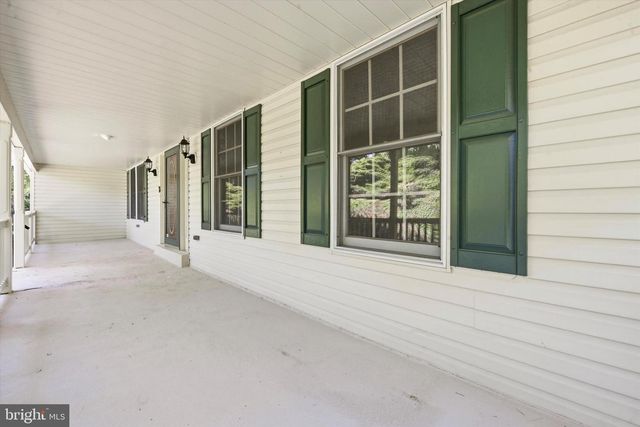 100 NOBLE DR, Downingtown, PA 19335