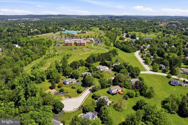 100 NOBLE DR, Downingtown, PA 19335