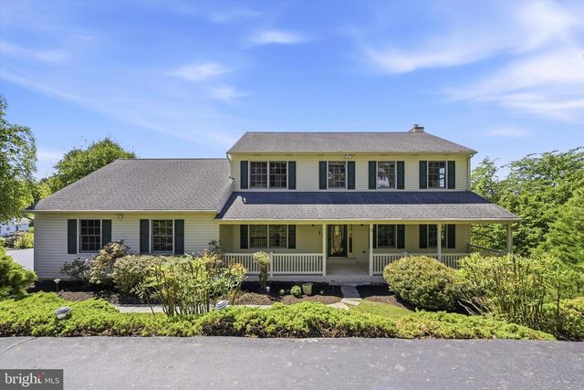 100 NOBLE DR, Downingtown, PA 19335