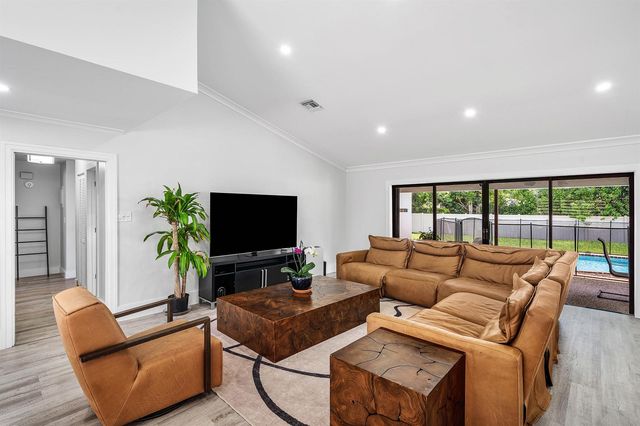 18235 104th Terrace S, Boca Raton, FL 33498
