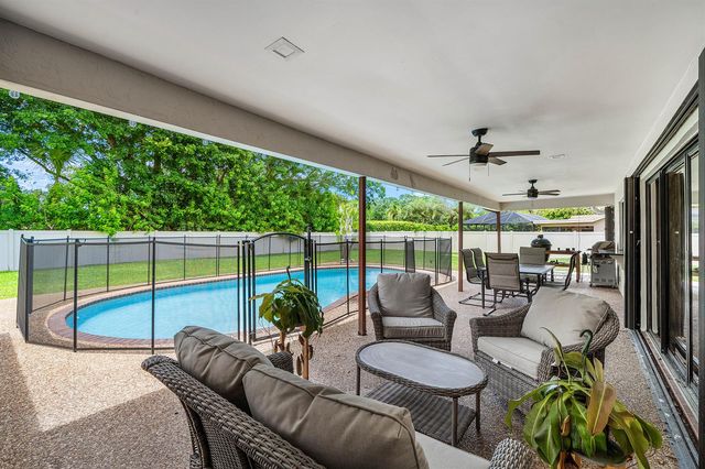 18235 104th Terrace S, Boca Raton, FL 33498