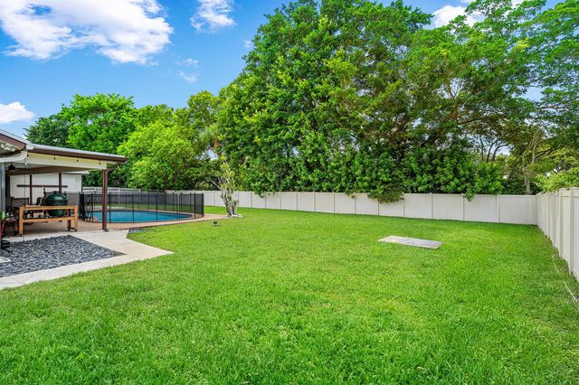 18235 104th Terrace S, Boca Raton, FL 33498