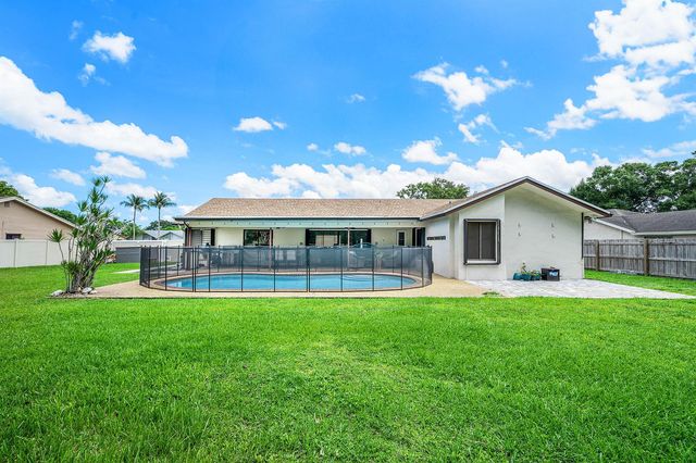 18235 104th Terrace S, Boca Raton, FL 33498