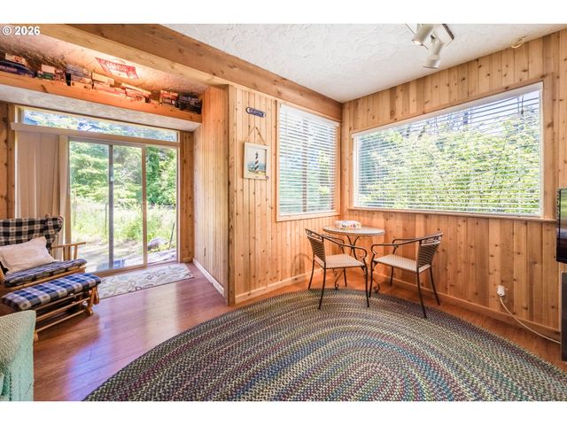 1232 Se 2ND Ct, Lincoln City, OR 97367