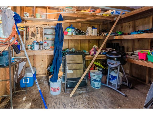 1232 Se 2ND Ct, Lincoln City, OR 97367