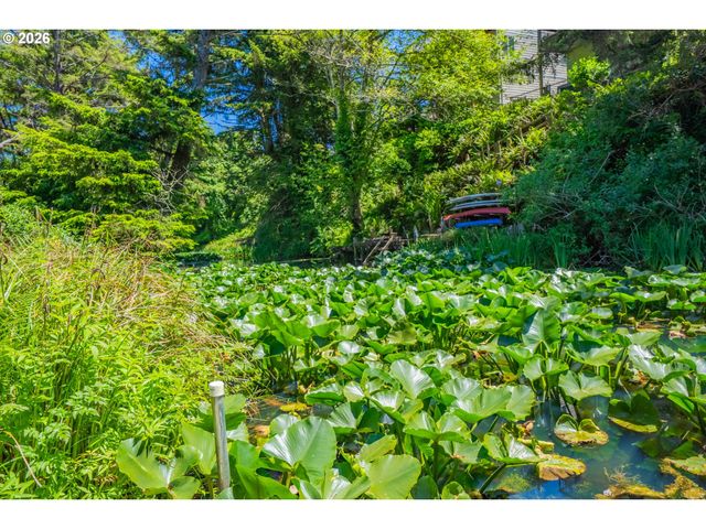 1232 Se 2ND Ct, Lincoln City, OR 97367