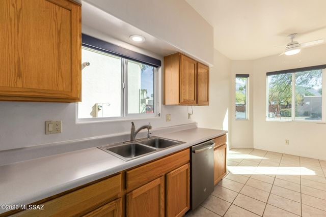 8119 N Peppersauce Drive, Tucson, AZ 85704