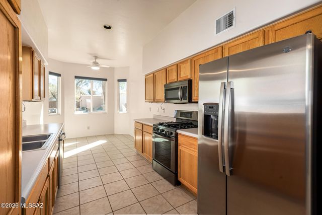 8119 N Peppersauce Drive, Tucson, AZ 85704