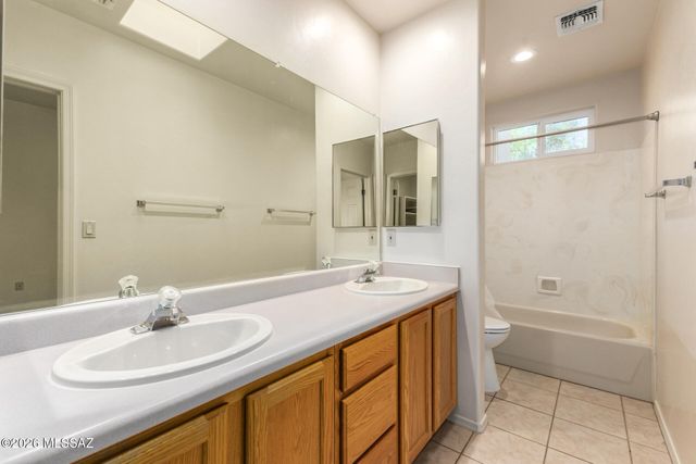 8119 N Peppersauce Drive, Tucson, AZ 85704