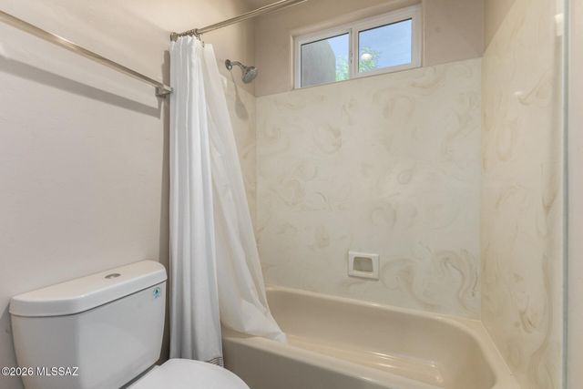 8119 N Peppersauce Drive, Tucson, AZ 85704