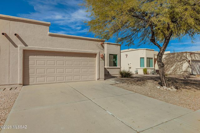 8119 N Peppersauce Drive, Tucson, AZ 85704