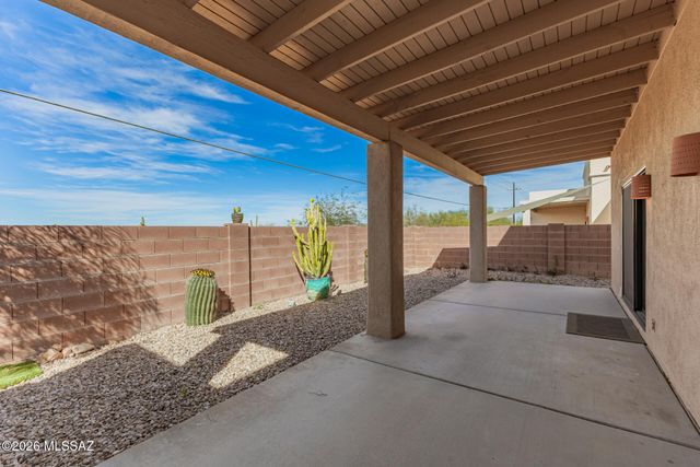 8119 N Peppersauce Drive, Tucson, AZ 85704
