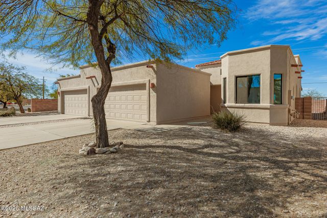 8119 N Peppersauce Drive, Tucson, AZ 85704