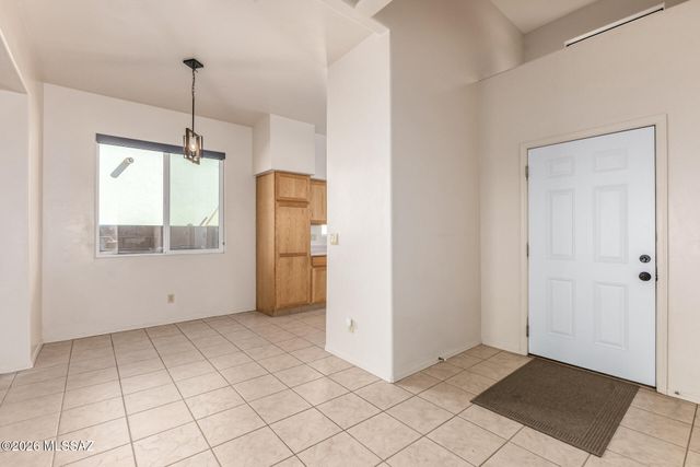 8119 N Peppersauce Drive, Tucson, AZ 85704