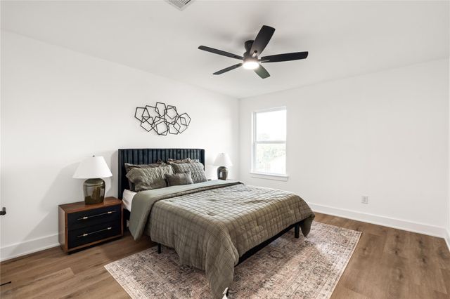 2216 Bringhurst Street, Houston, TX 77026