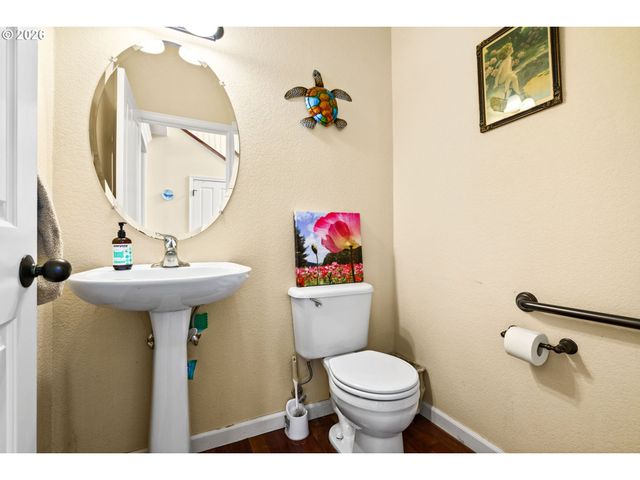 2264 BLUE HERON Ln, Eugene, OR 97402