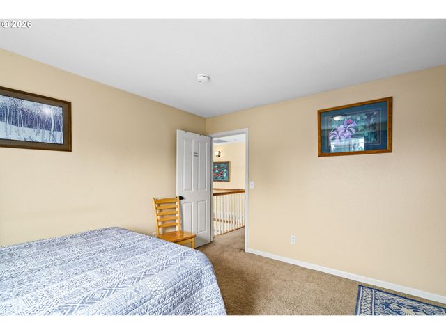 2264 BLUE HERON Ln, Eugene, OR 97402