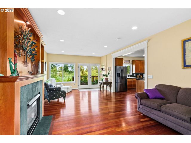 2264 BLUE HERON Ln, Eugene, OR 97402