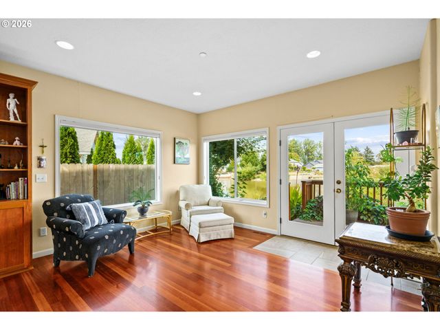 2264 BLUE HERON Ln, Eugene, OR 97402