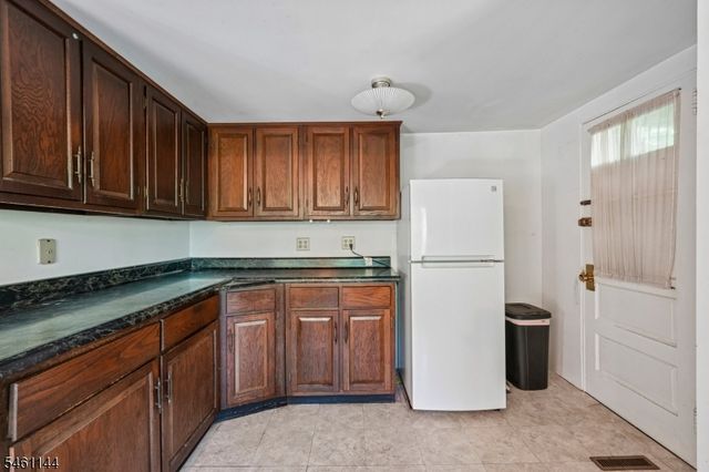 107 Glenside Trl, Byram Twp., NJ 07871
