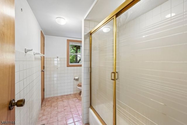 107 Glenside Trl, Byram Twp., NJ 07871