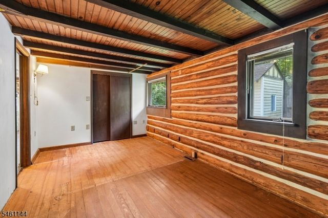 107 Glenside Trl, Byram Twp., NJ 07871