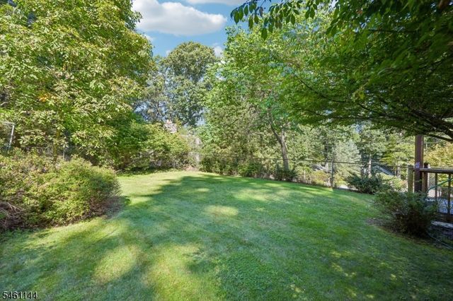 107 Glenside Trl, Byram Twp., NJ 07871
