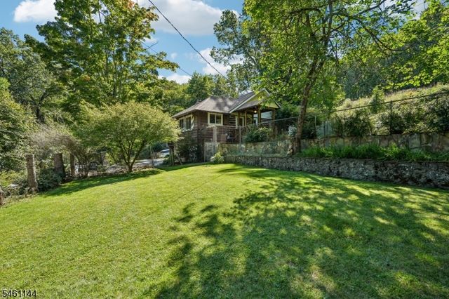107 Glenside Trl, Byram Twp., NJ 07871